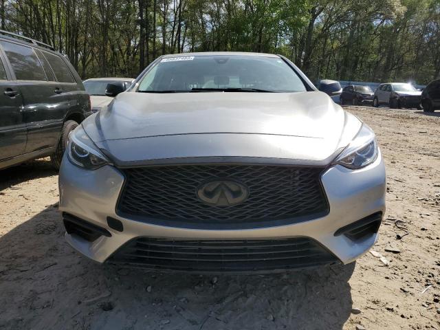 SJKCH5CPXHA019590 - 2017 INFINITI QX30 BASE SILVER photo 5