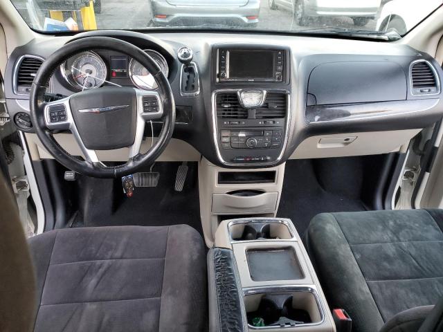 2A4RR5DG1BR785942 - 2011 CHRYSLER TOWN & COU TOURING WHITE photo 8