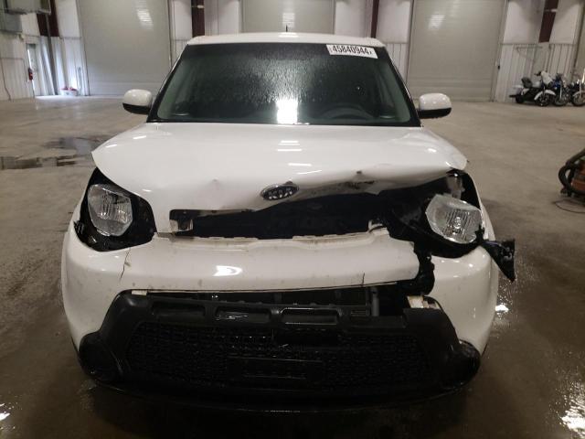 KNDJN2A20F7143130 - 2015 KIA SOUL WHITE photo 5