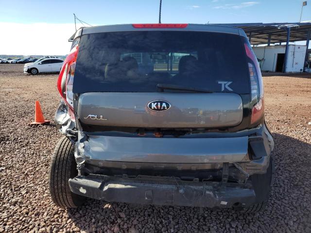 KNDJN2A28G7323568 - 2016 KIA SOUL GRAY photo 6