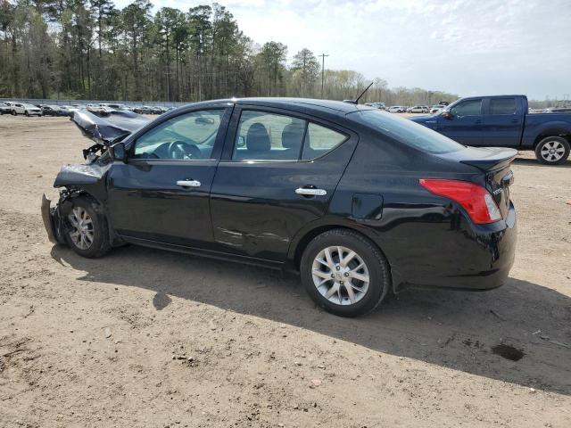 3N1CN7AP0JL831881 - 2018 NISSAN VERSA S BLACK photo 2