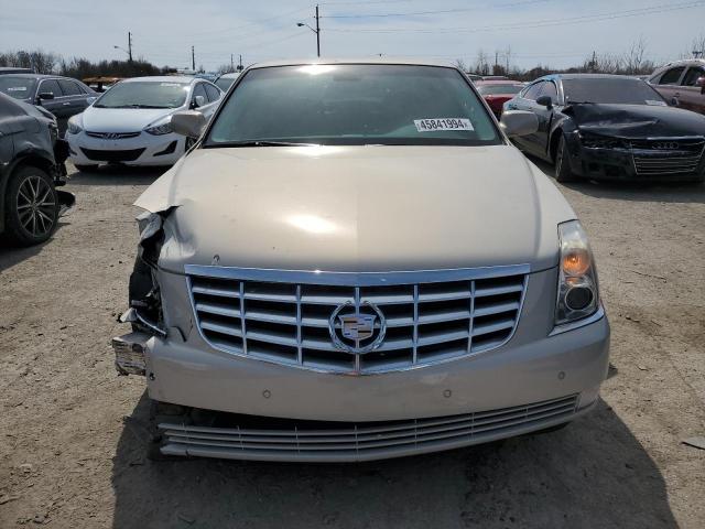 1G6KD57Y77U189354 - 2007 CADILLAC DTS CREAM photo 5