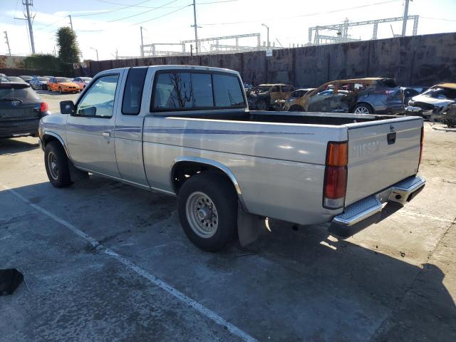 1N6SD16S2TC311120 - 1996 NISSAN TRUCK KING CAB SE SILVER photo 2