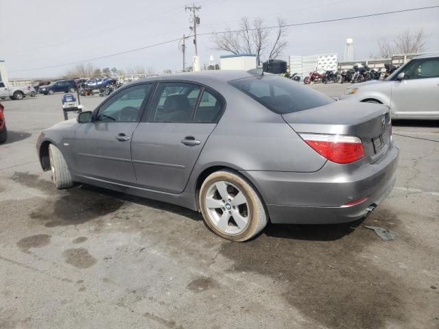 WBANV13588C150000 - 2008 BMW 528 XI GRAY photo 2