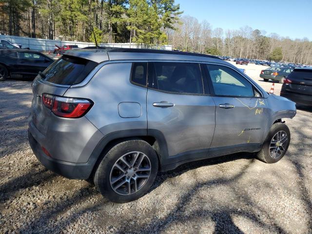 3C4NJCBB6KT636589 - 2019 JEEP COMPASS LATITUDE GRAY photo 3