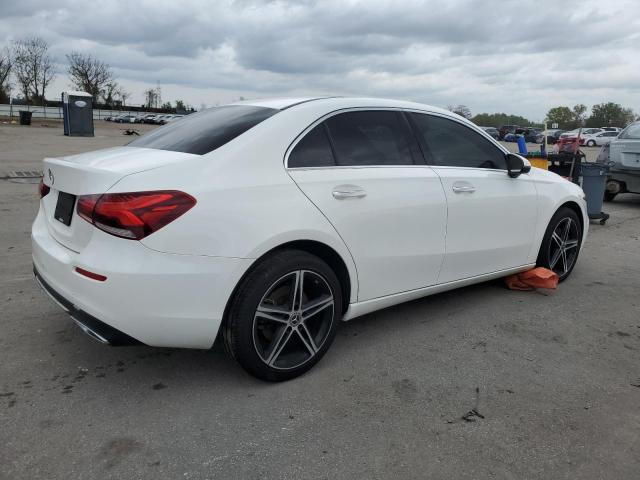 WDD3G4EB9KW012793 - 2019 MERCEDES-BENZ A 220 WHITE photo 3