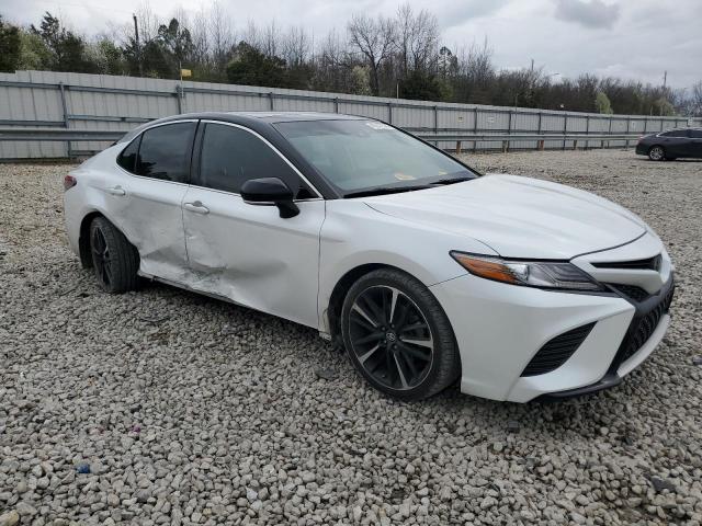 4T1B61HK5KU820133 - 2019 TOYOTA CAMRY XSE WHITE photo 4