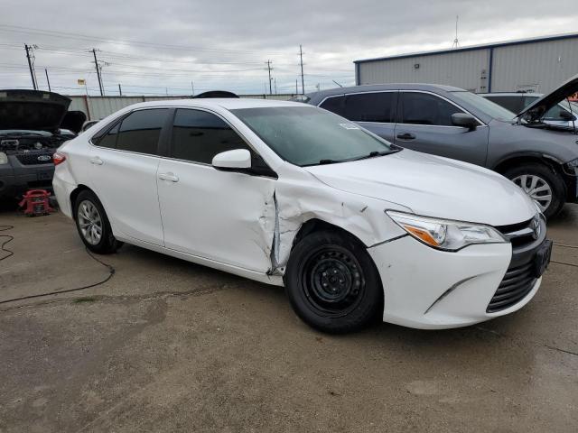 4T1BF1FK3HU411379 - 2017 TOYOTA CAMRY LE WHITE photo 4