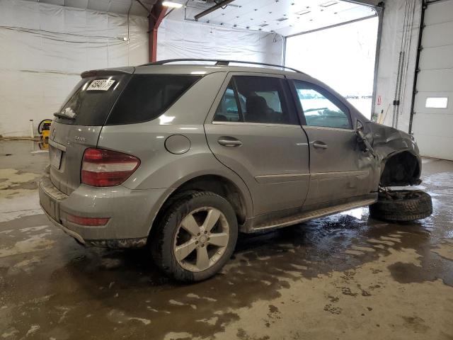 4JGBB8GB6BA737141 - 2011 MERCEDES-BENZ ML 350 4MATIC GRAY photo 3
