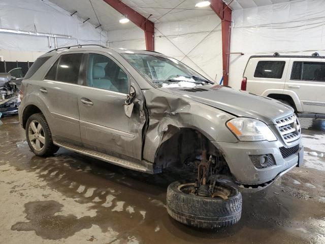 4JGBB8GB6BA737141 - 2011 MERCEDES-BENZ ML 350 4MATIC GRAY photo 4