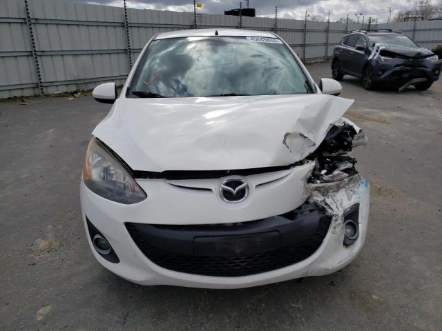 JM1DE1LY4D0160480 - 2013 MAZDA MAZDA2 WHITE photo 5