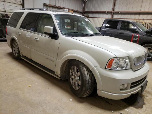 5LMFU27516LJ22569 - 2006 LINCOLN NAVIGATOR WHITE photo 4