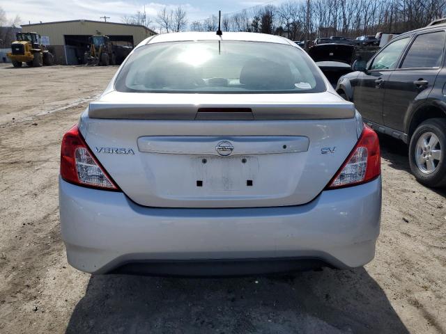 3N1CN7AP9HL881107 - 2017 NISSAN VERSA S SILVER photo 6