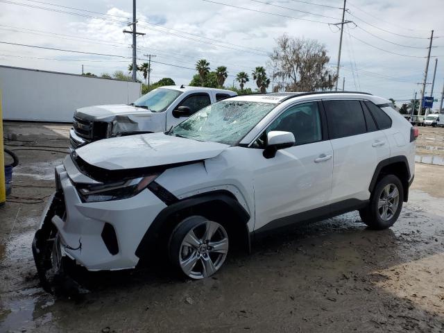 2T3W1RFV1RC265065 - 2024 TOYOTA RAV4 XLE WHITE photo 1