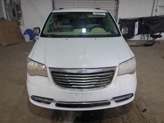 2C4RC1CG7FR601045 - 2015 CHRYSLER TOWN & COU TOURING L WHITE photo 5
