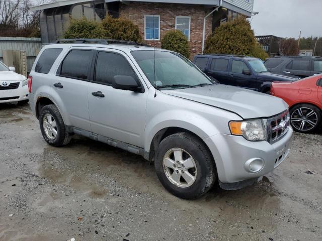 1FMCU9DG7BKC00177 - 2011 FORD ESCAPE XLT SILVER photo 4