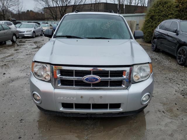 1FMCU9DG7BKC00177 - 2011 FORD ESCAPE XLT SILVER photo 5