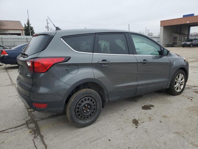 1FMCU0GDXKUA60224 - 2019 FORD ESCAPE SE GRAY photo 3