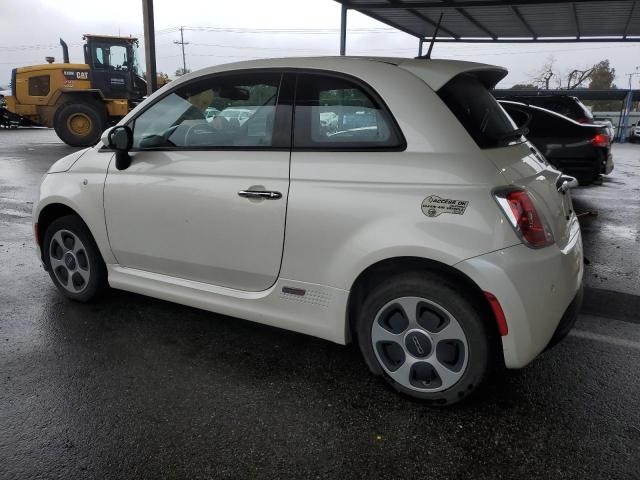 3C3CFFGE3FT749844 - 2015 FIAT 500 ELECTRIC WHITE photo 2