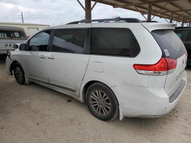 5TDYK3DC6ES484991 - 2014 TOYOTA SIENNA XLE WHITE photo 2