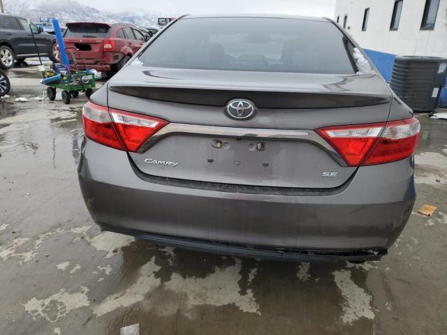 4T1BF1FK6GU134290 - 2016 TOYOTA CAMRY LE CHARCOAL photo 6