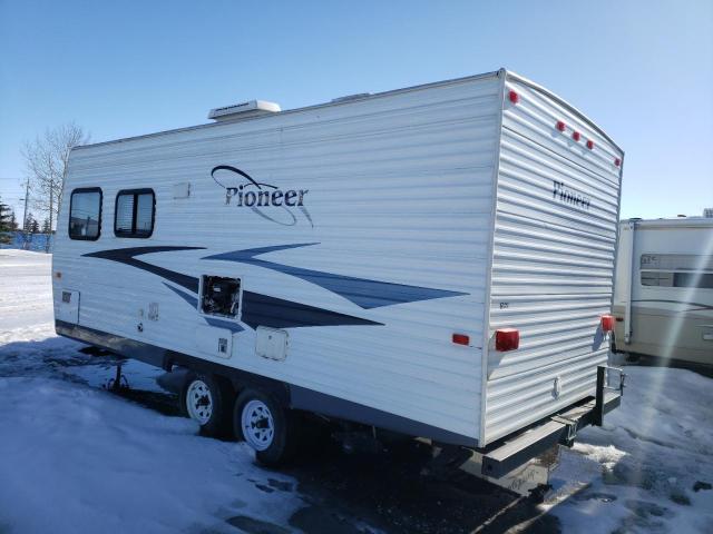 1EB1C182962493843 - 2006 FLEETWOOD PIONEER WHITE photo 3