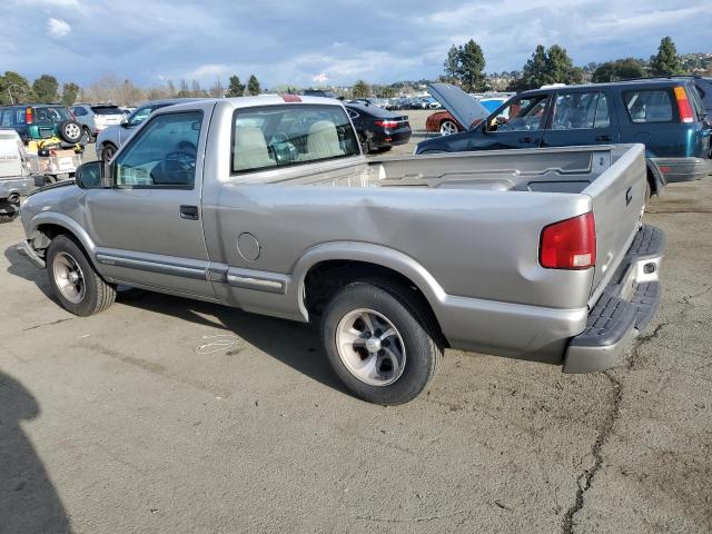 1GCCS1446YK139754 - 2000 CHEVROLET S TRUCK S10 SILVER photo 2