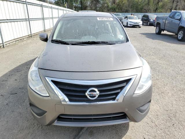 3N1CN7APXHL809896 - 2017 NISSAN VERSA S GRAY photo 5