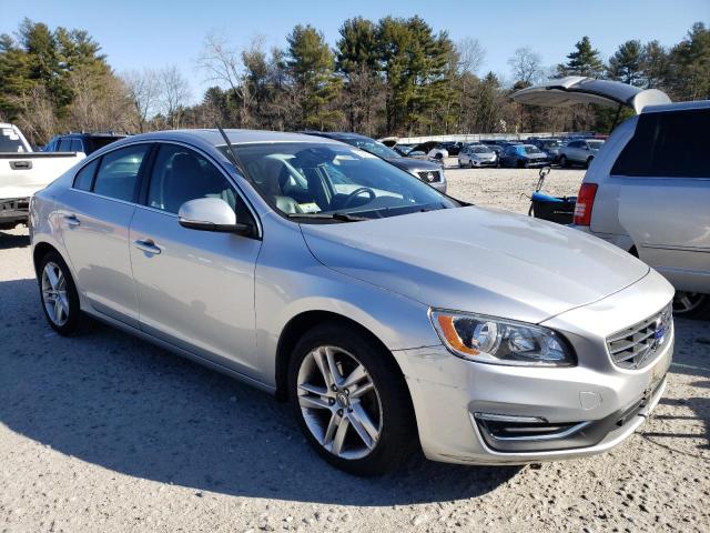 YV126MFK6F1344873 - 2015 VOLVO S60 PREMIER SILVER photo 4