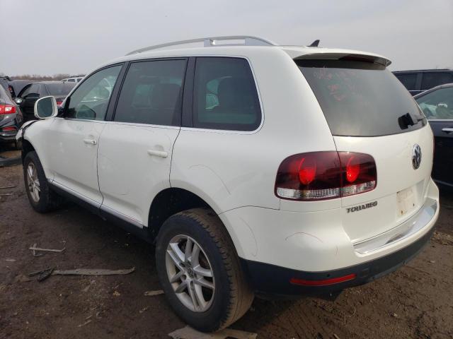 WVGBE77L98D070731 - 2008 VOLKSWAGEN TOUAREG 2 V6 WHITE photo 2