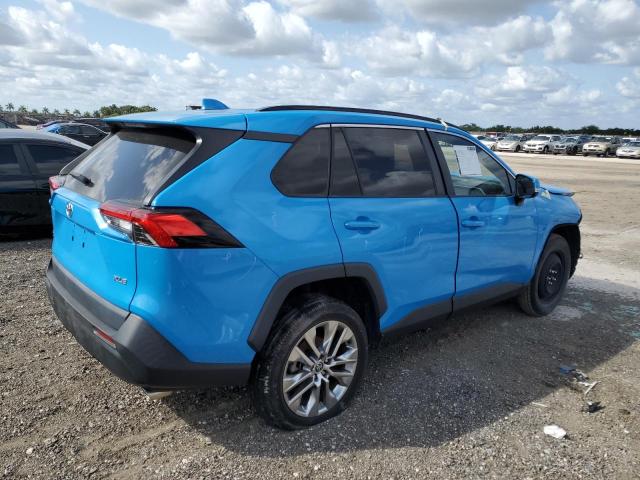 2T3C1RFV6MW161729 - 2021 TOYOTA RAV4 XLE PREMIUM BLUE photo 3