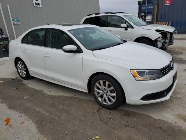 3VWD17AJXEM372977 - 2014 VOLKSWAGEN JETTA SE WHITE photo 4