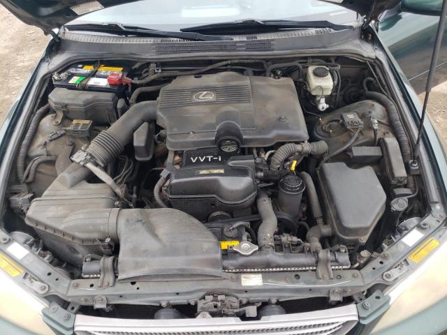 JTHBD182610015532 - 2001 LEXUS IS 300 GREEN photo 11