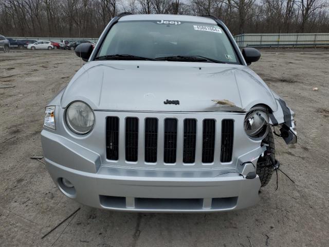 1J8FF47W68D714450 - 2008 JEEP COMPASS SPORT SILVER photo 5