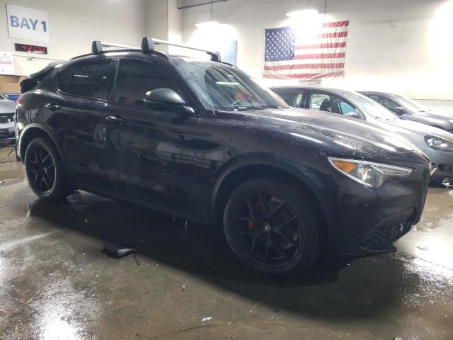 ZASPAKBN1K7C38232 - 2019 ALFA ROMEO STELVIO TI BLACK photo 4