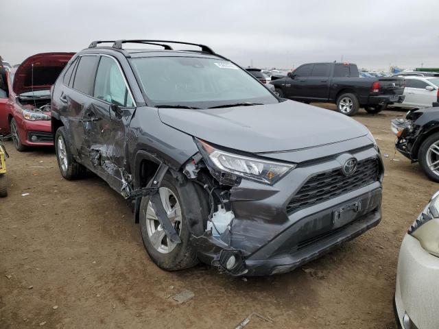 2T3P1RFV4MC208288 - 2021 TOYOTA RAV4 XLE GRAY photo 4