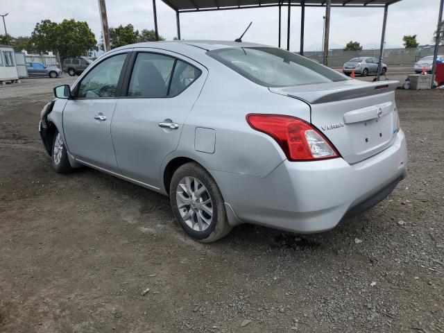 3N1CN7AP6FL958965 - 2015 NISSAN VERSA S SILVER photo 2