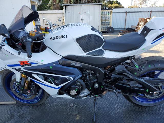 JS1DM11M7P7100007 - 2023 SUZUKI GSX-R1000 R WHITE photo 9