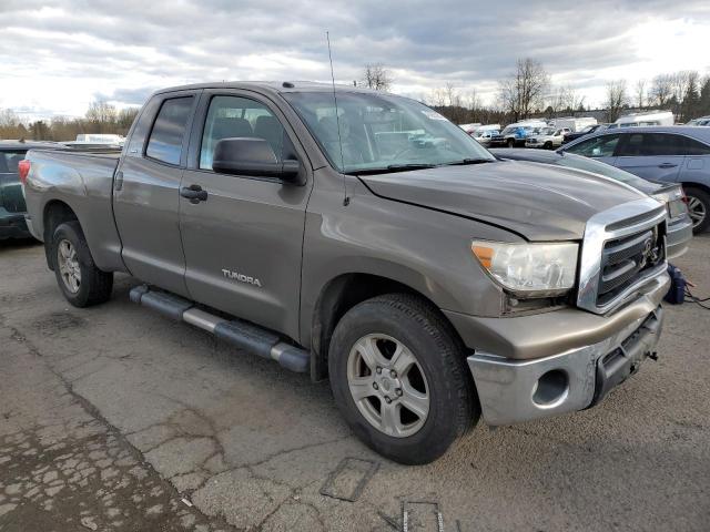 5TFRM5F16BX028680 - 2011 TOYOTA TUNDRA DOUBLE CAB SR5 BROWN photo 4