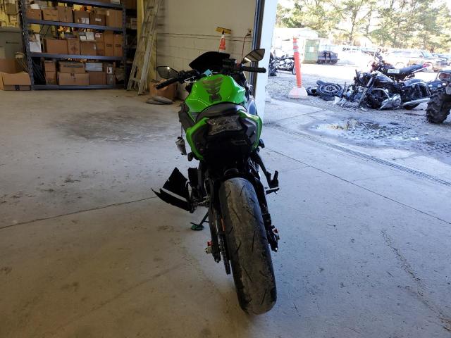 ML5EXER12PDA81674 - 2023 KAWASAKI EX650 R Зеленый фото 4