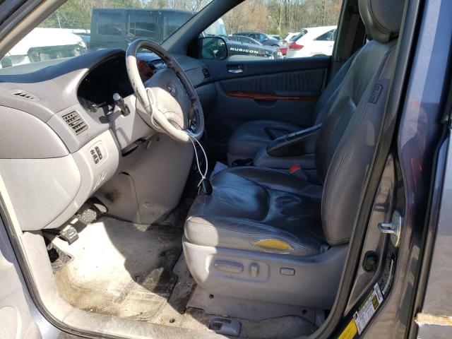 5TDZK22C08S195191 - 2008 TOYOTA SIENNA XLE GRAY photo 7