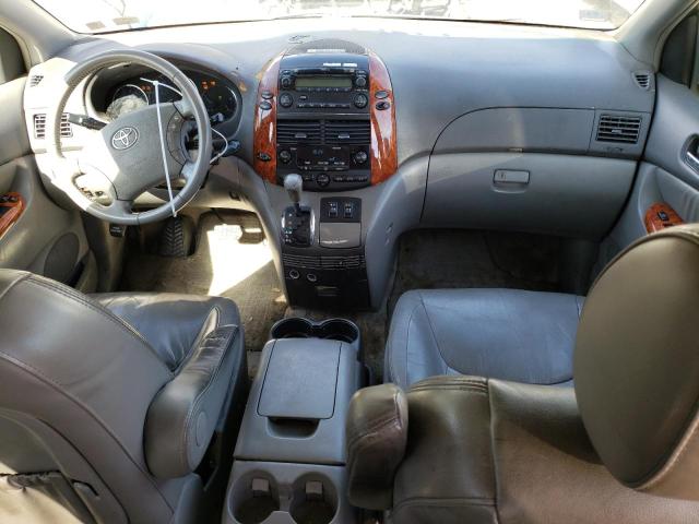 5TDZK22C08S195191 - 2008 TOYOTA SIENNA XLE GRAY photo 8