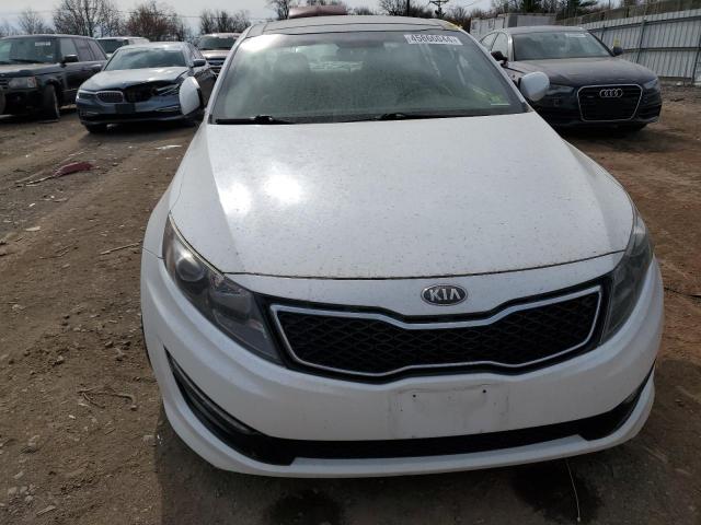 5XXGR4A6XDG176914 - 2013 KIA OPTIMA SX WHITE photo 5