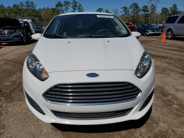 3FADP4BJ4KM101994 - 2019 FORD FIESTA SE WHITE photo 5