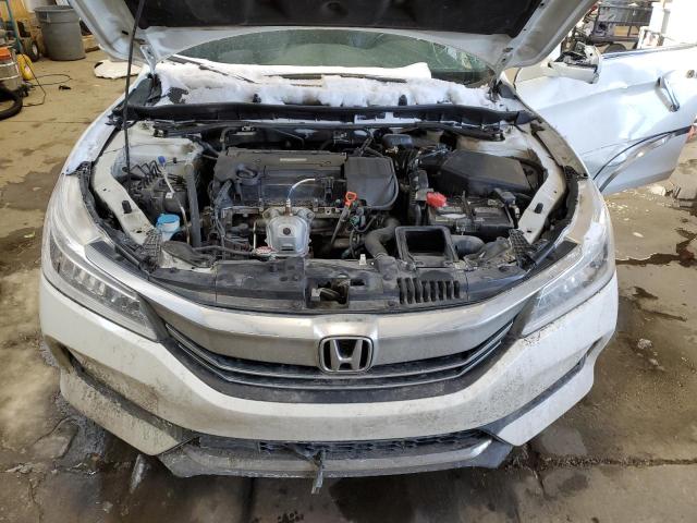 1HGCR2F05HA805909 - 2017 HONDA ACCORD EX WHITE photo 11