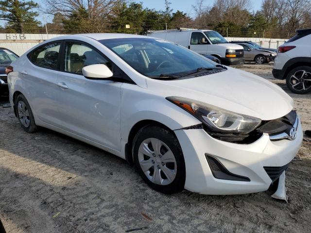 5NPDH4AE9GH669215 - 2016 HYUNDAI ELANTRA SE WHITE photo 4