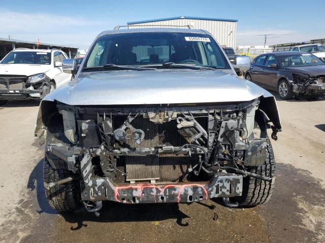 5N1AA08B94N735913 - 2004 NISSAN ARMADA SE SILVER photo 5