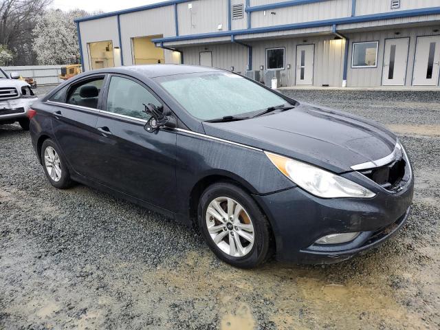 5NPEB4AC9DH671840 - 2013 HYUNDAI SONATA GLS BLUE photo 4