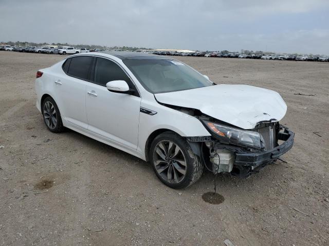 5XXGR4A60FG419424 - 2015 KIA OPTIMA SX WHITE photo 4