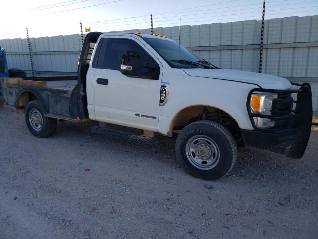 1FTRF3BT0HED57367 - 2017 FORD F350 SUPER DUTY WHITE photo 4